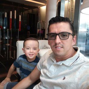 Meet your Posher, Andres